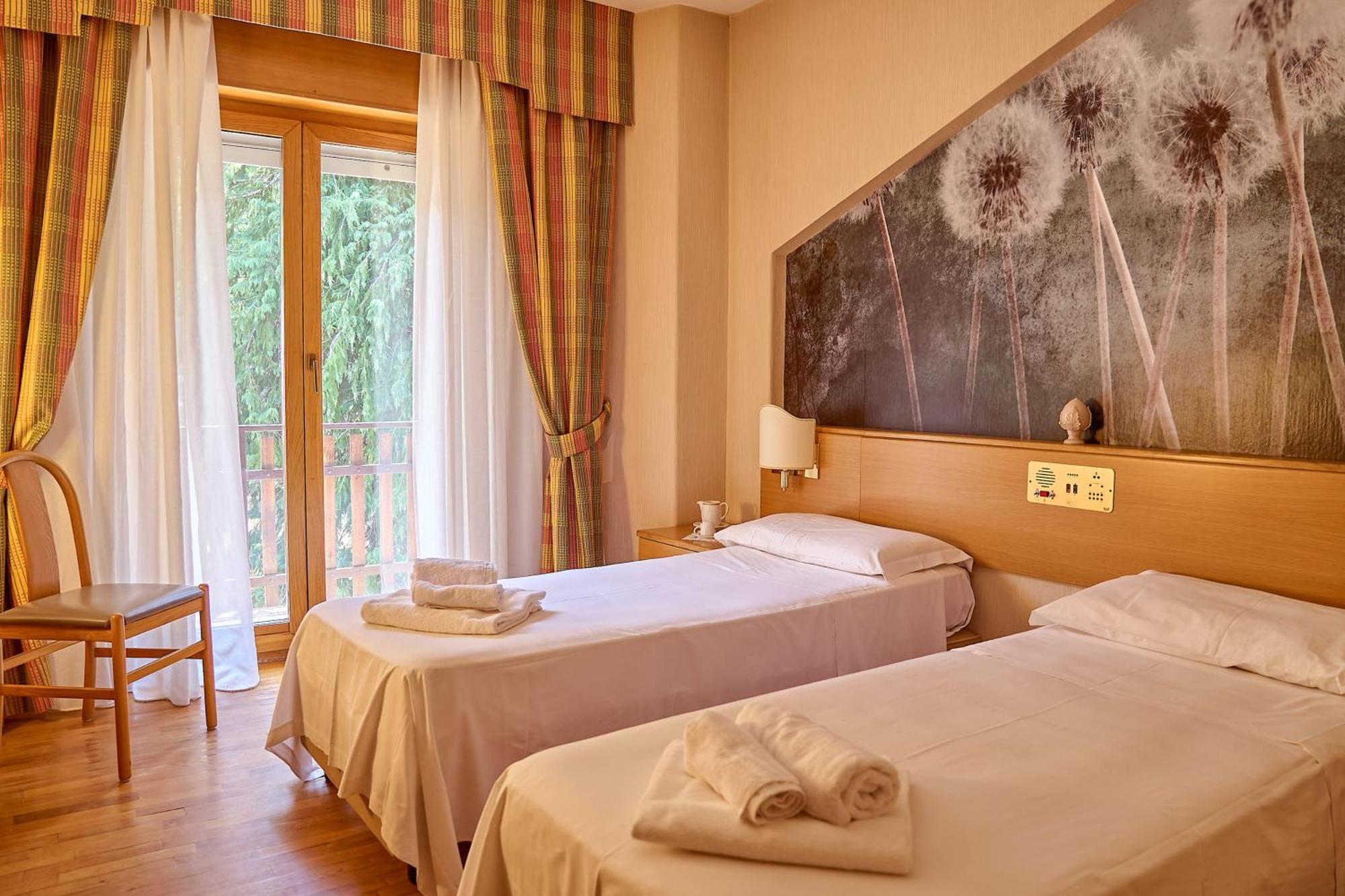 Hotel Camigliatello Камильятелло-Силано Экстерьер фото