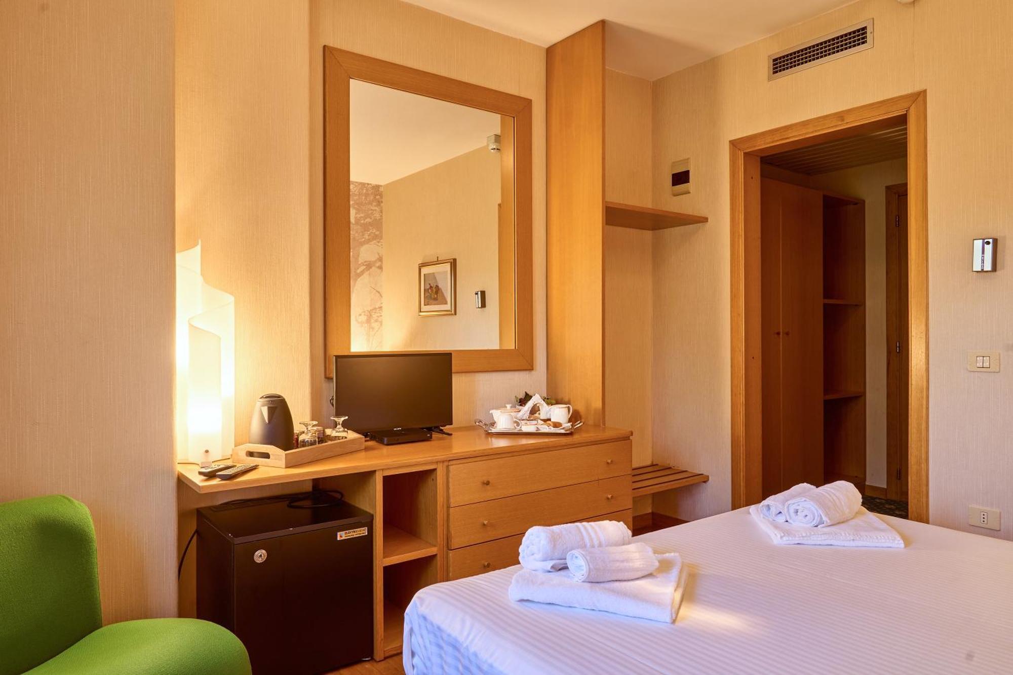 Hotel Camigliatello Камильятелло-Силано Экстерьер фото